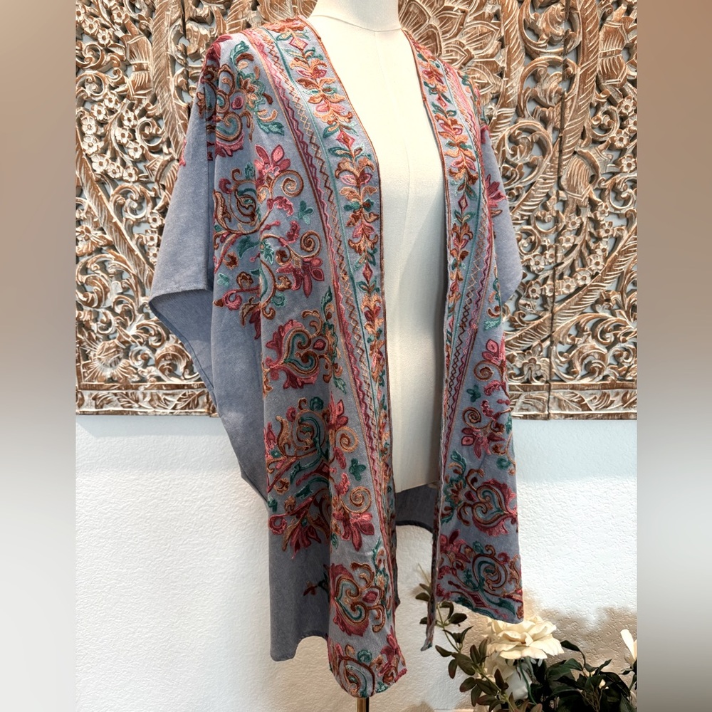 Umgee Floral Embroidered Chambray Open Cardigan/ Coverup- small S/M oversized - Picture 3 of 13